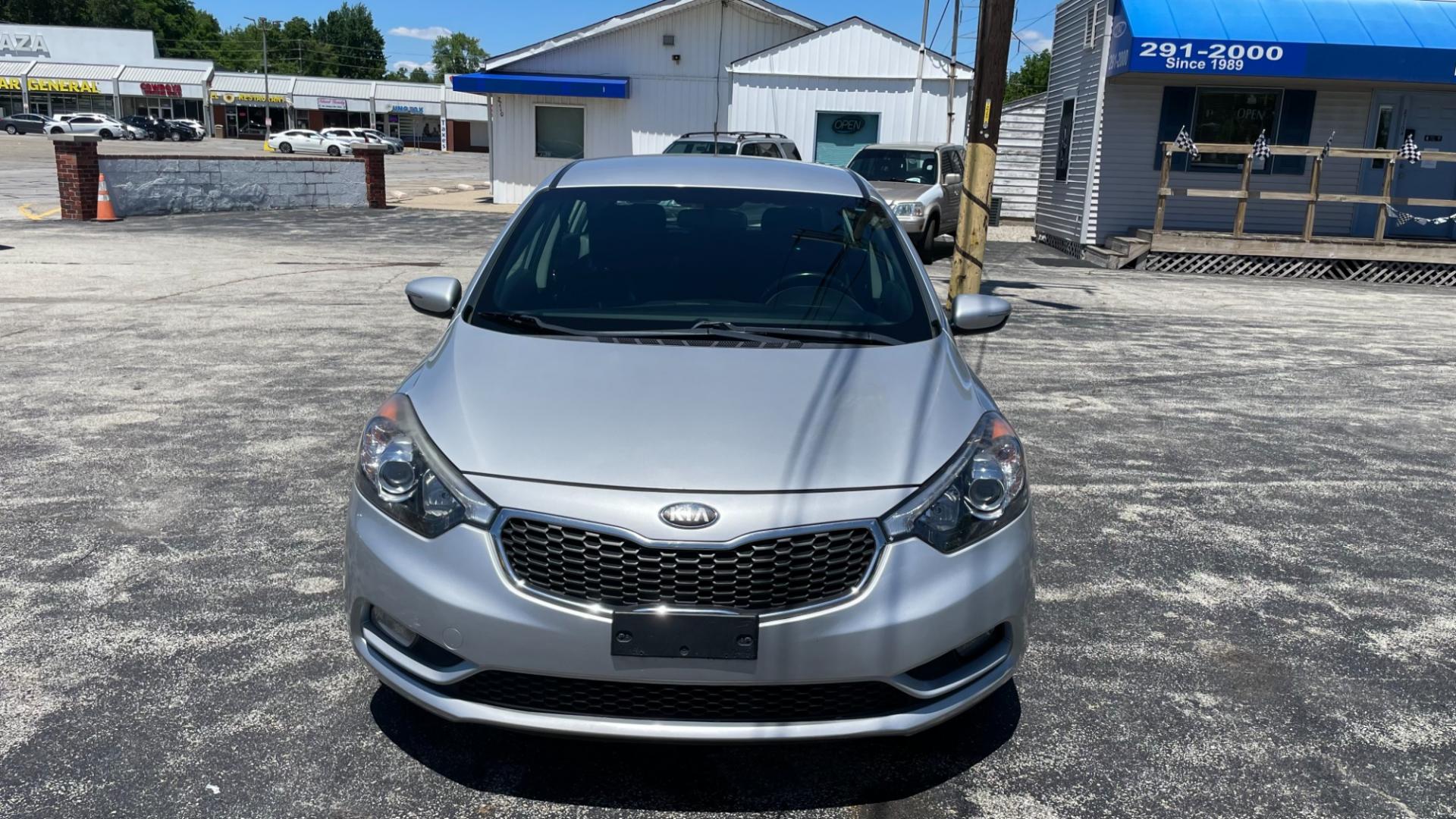 2015 Silver /BLACK / GRAY Kia Forte 5-Door EX (KNAFX5A83F5) with an 4 CYL 2.2 GDI engine, 6-Speed Automatic transmission, located at 2710A Westlane Rd., Indianapolis, IN, 46268, (317) 291-2000, 39.885670, -86.208160 - Photo#1